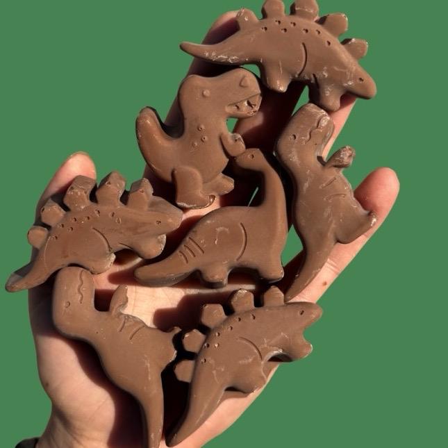 33.6% Belgian milk chocolate dinosaur shapes 200g